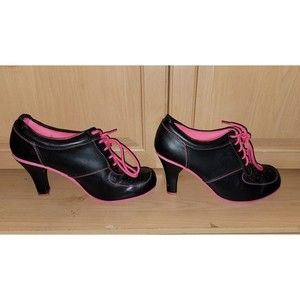 Pink and black high heel shoes y2k